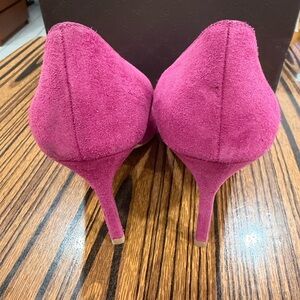 Manolo Blahnik Fuchsia Suede Heels